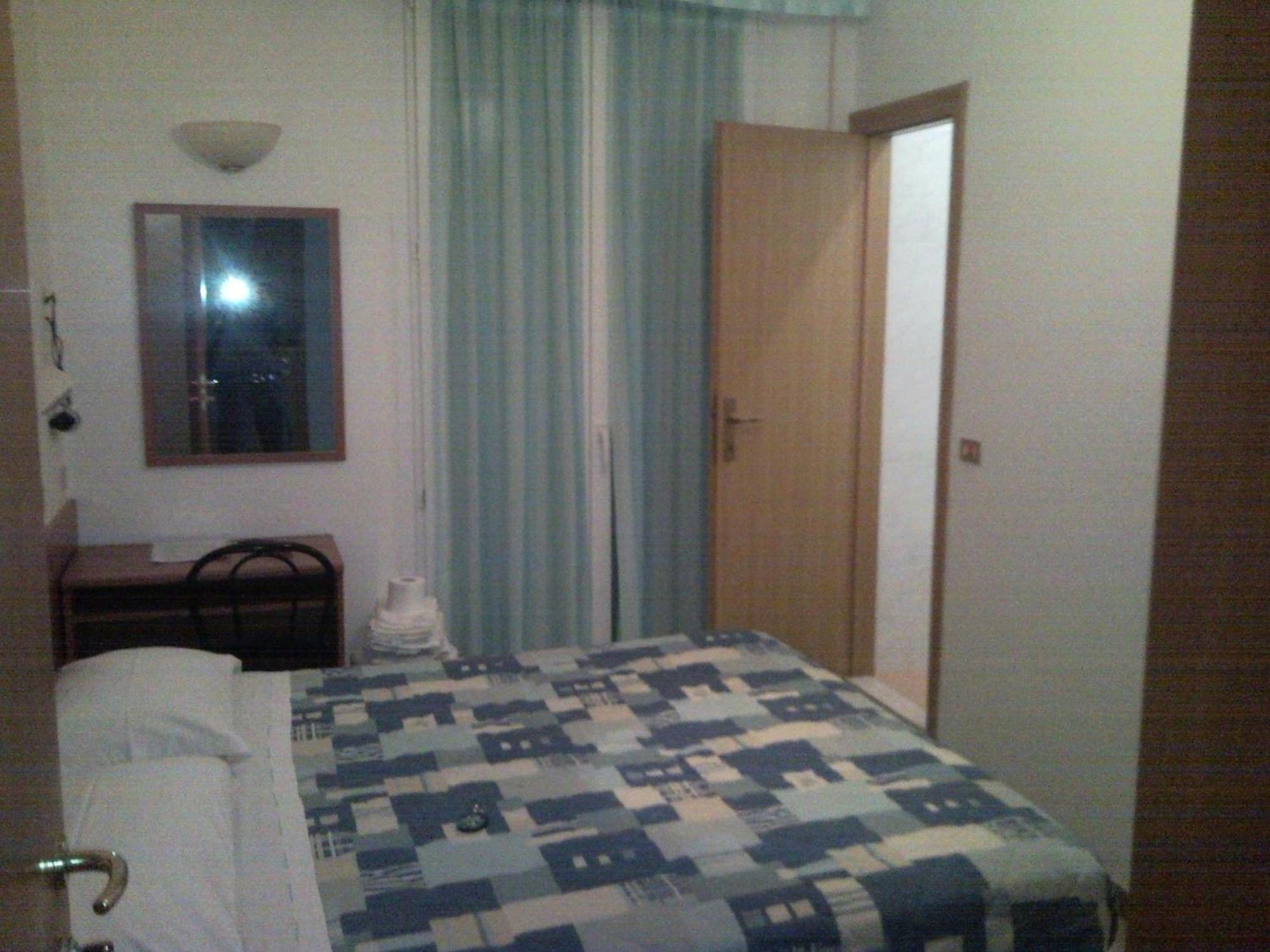 Hotel Trinidad Rimini Exterior photo