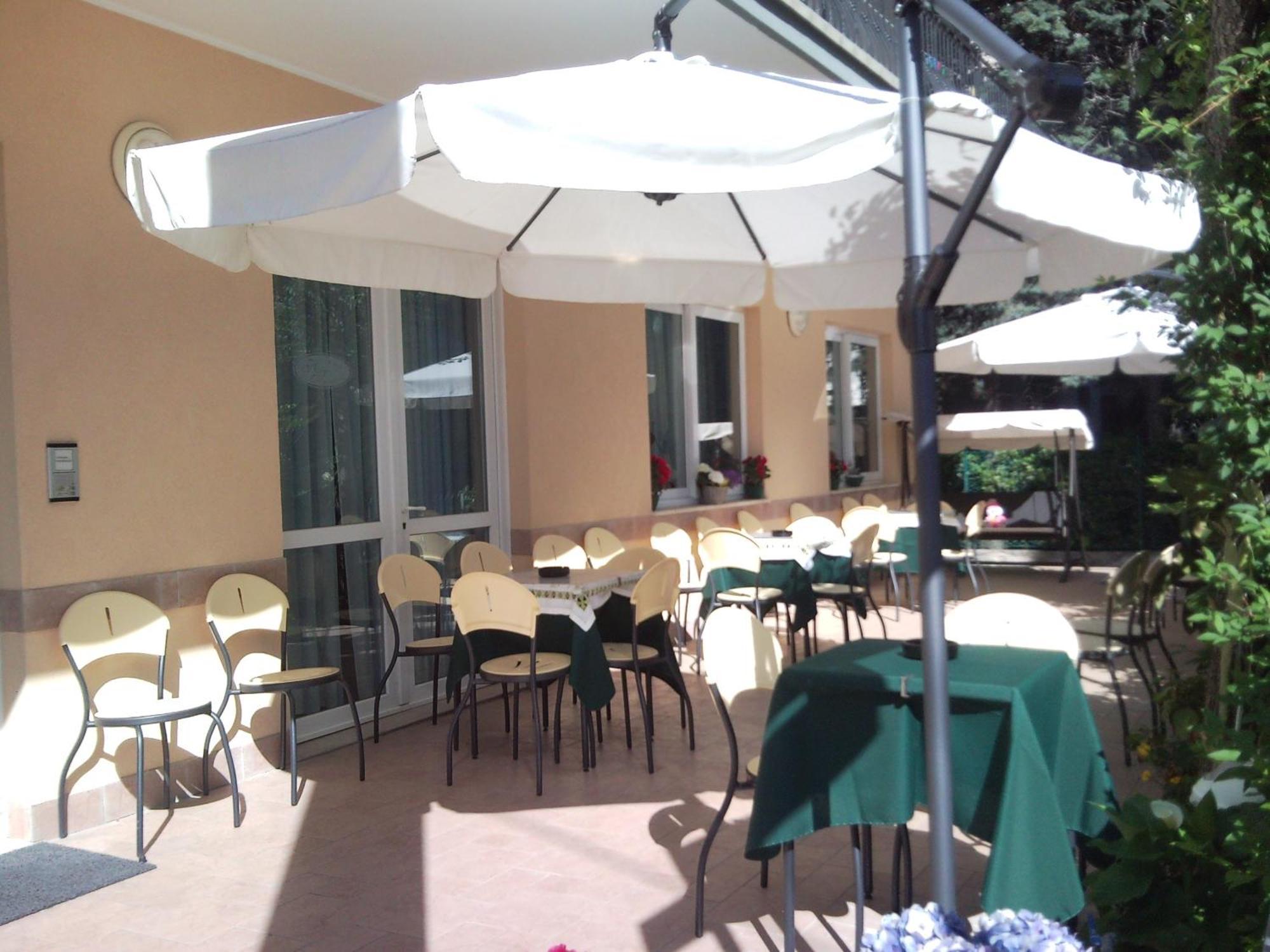 Hotel Trinidad Rimini Exterior photo