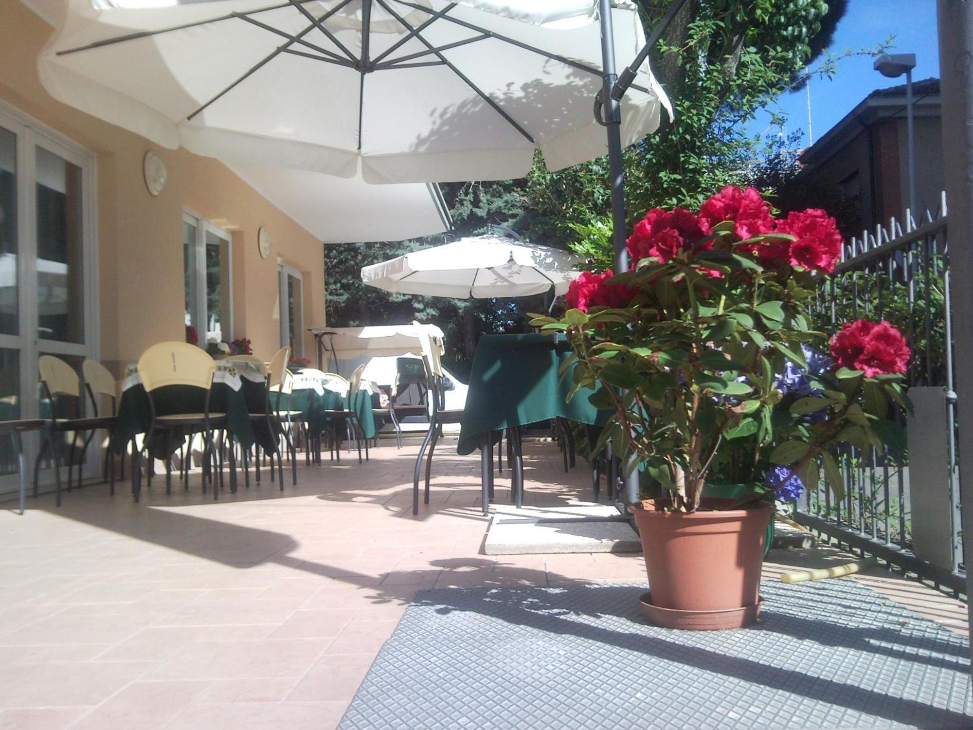 Hotel Trinidad Rimini Exterior photo