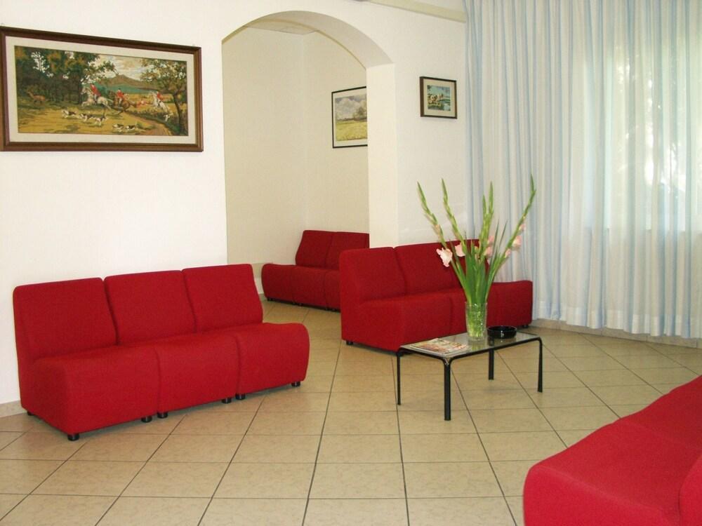 Hotel Trinidad Rimini Exterior photo